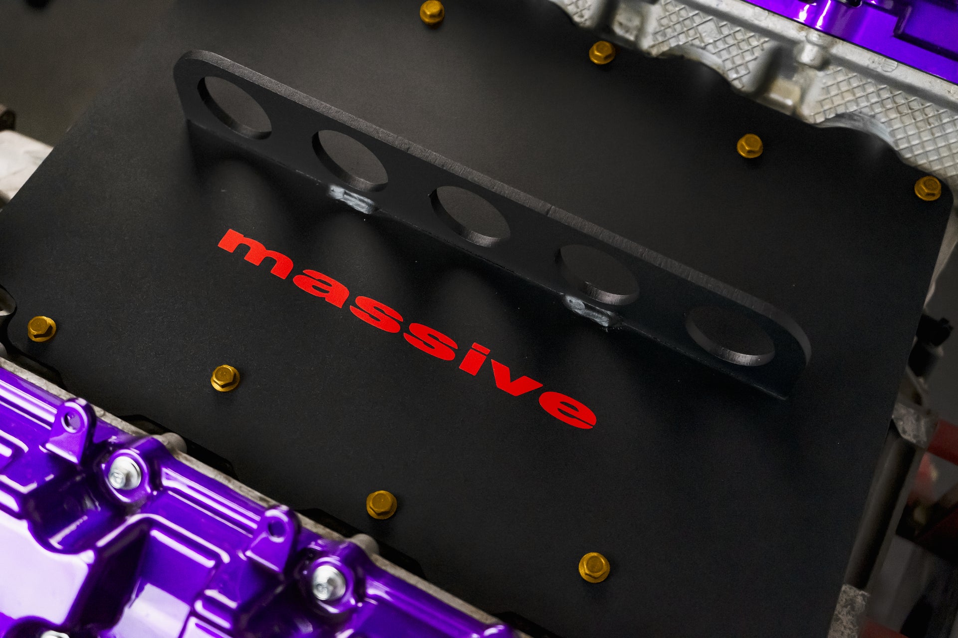 Massive Speed System Coyote Engine 5.0 Lift plate - Massive Speed System